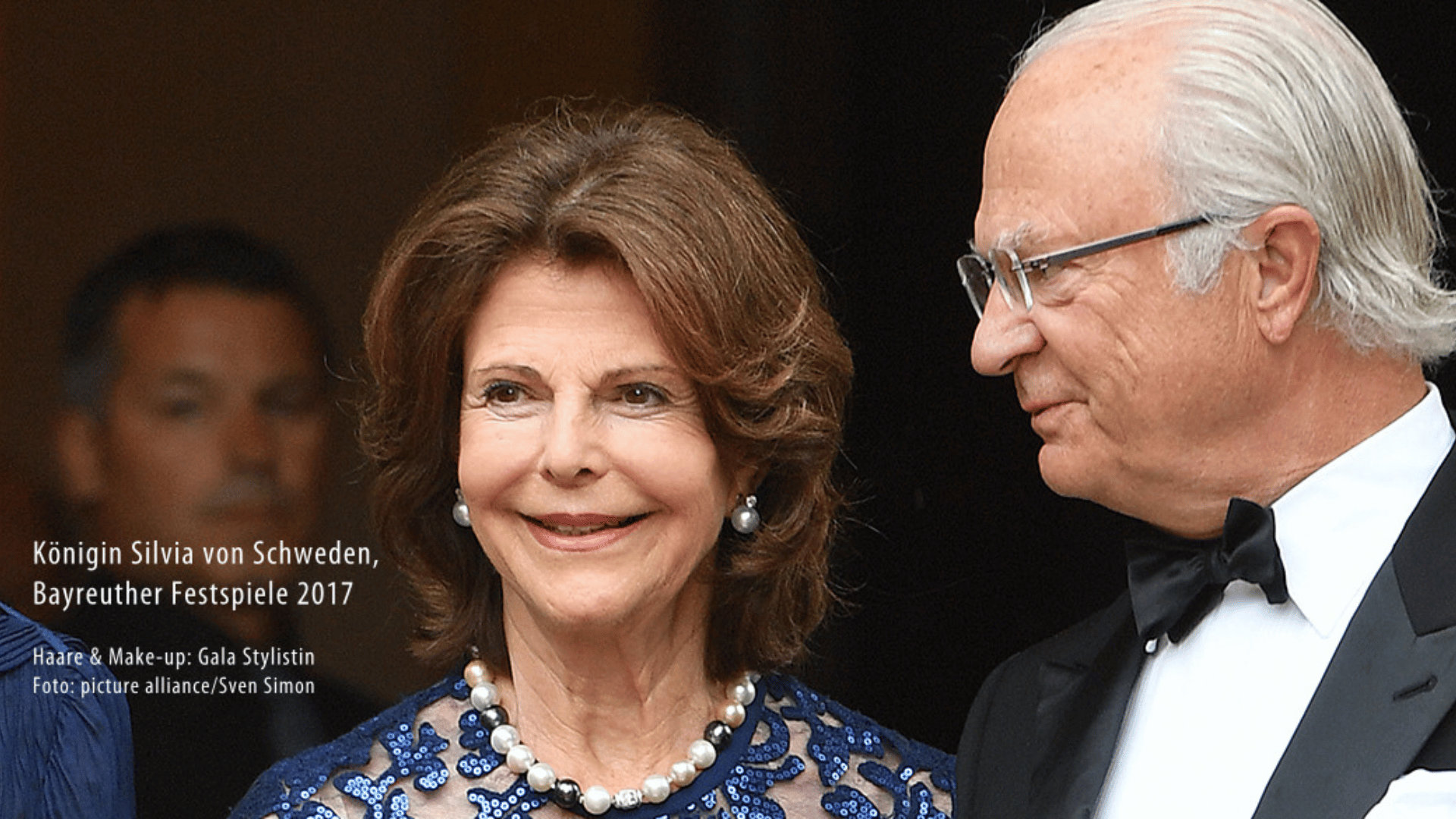 Königin Silvia von Schweden bei den Bayreuther Festspielen 2017, gestylt von Gala Stylistin